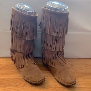 Minnetonka Women’s 3-Layer Fringe Boot, Color Cognac Brown, Size 8